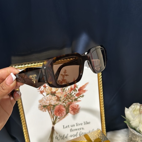 🤎Prada PR 17WS 2AU8C1 Tortoise Plastic Rectangle Sunglasses Brown Lens - Picture 8 of 17